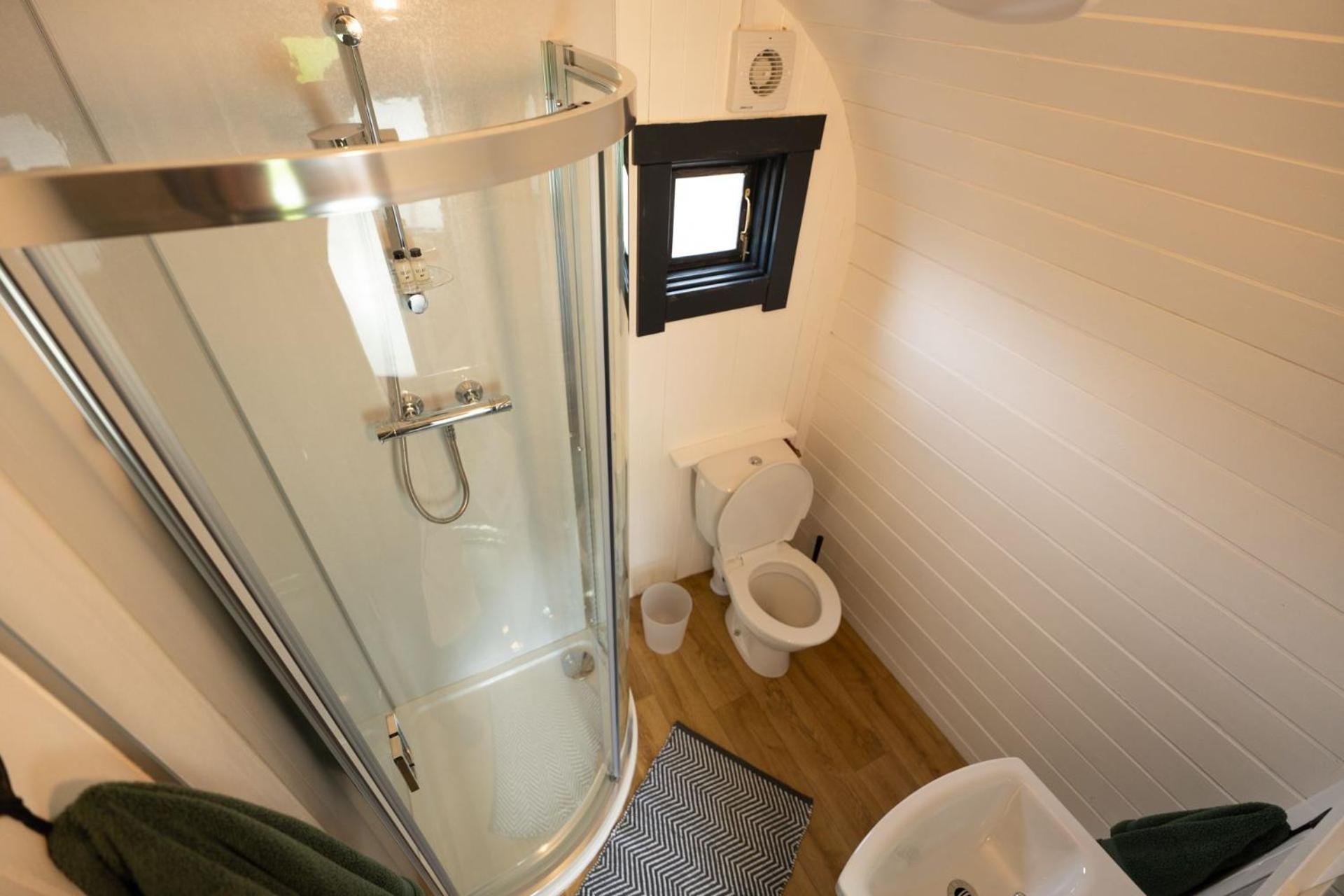 Aonach Mor Pod Villa Fort William Exterior photo
